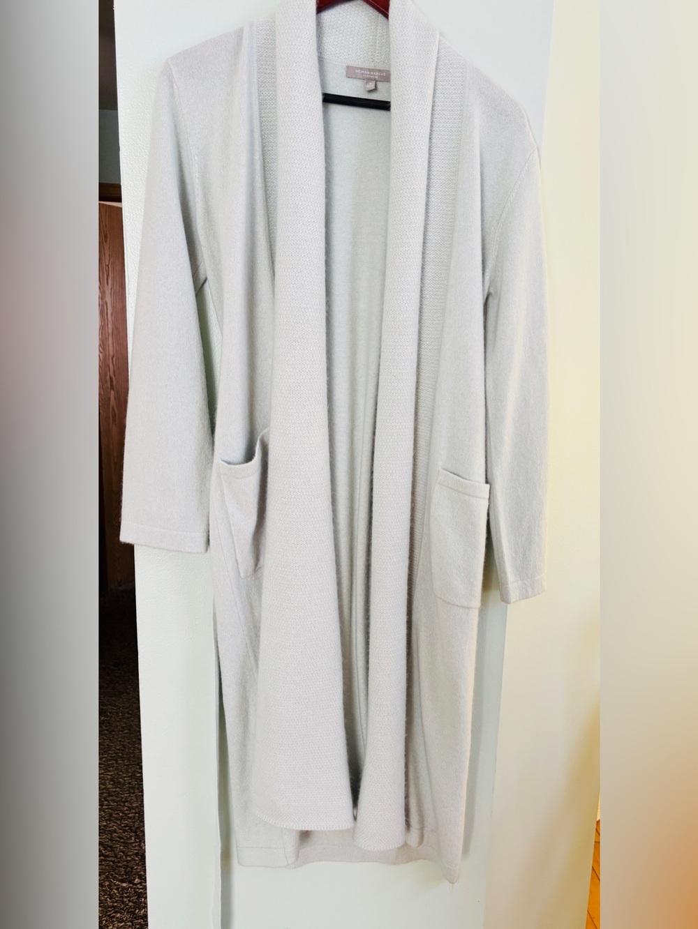 Cashmere Shawl-Collar Robe - Picture 8 of 11